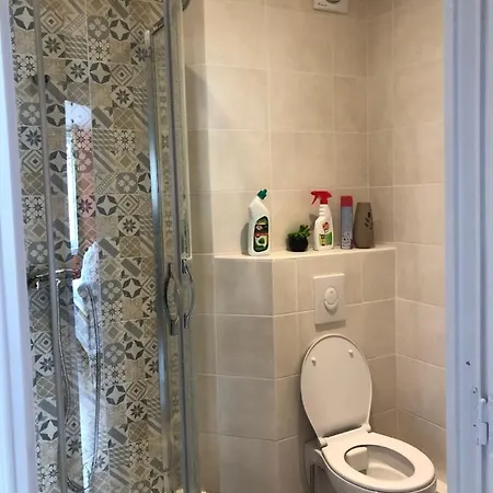 Privees Ferry-port-place D'armes * Кале