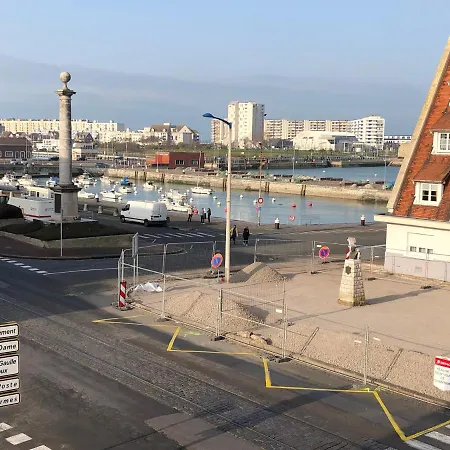 Privees Ferry-port-place D'armes Calais