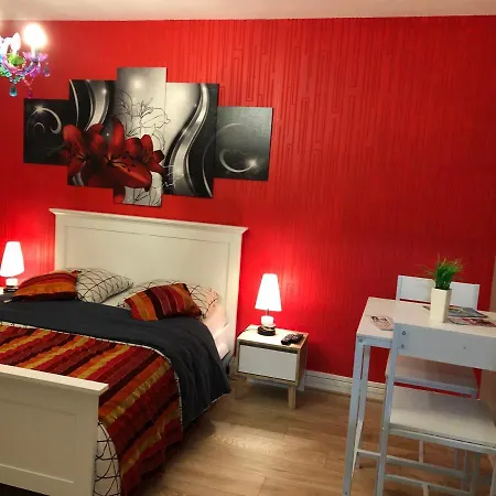 Privees Ferry-port-place D'armes Rum i privatbostad